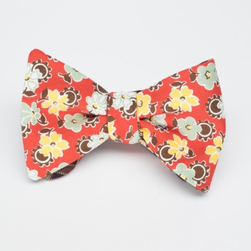 Яркая галстук-бабочка с весенними цветами, «Spring»